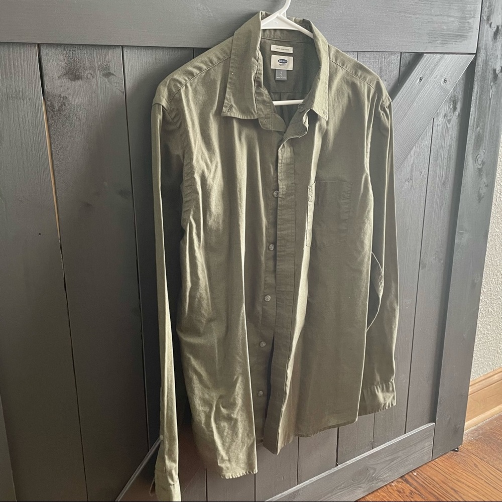Men’s Old Navy Green Button Down - Size Large
